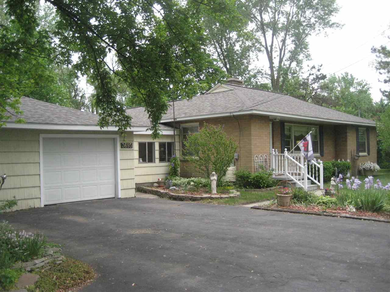 3695 Bangor Road Bay City, MI 48706 - Photo 2 of 21 Gallery Image 2