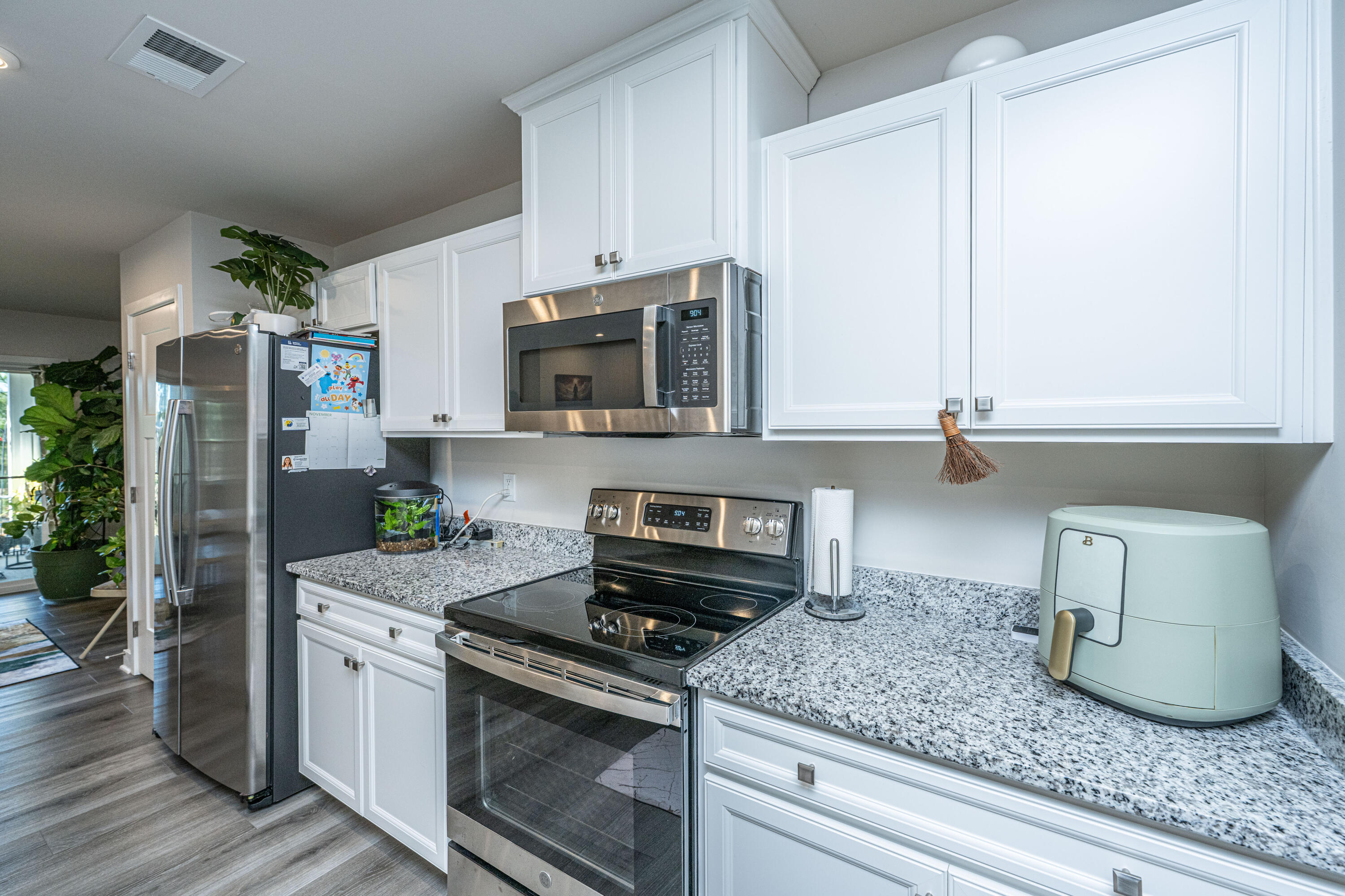 338 Picard Loop Santee, SC 29142 - Photo 8 of 32 Large Gourmet Kitchen
