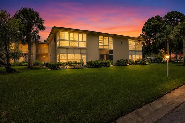 $1,550 | 31 Lake Vista Trail, Unit 205, Port St. Lucie, FL 34952