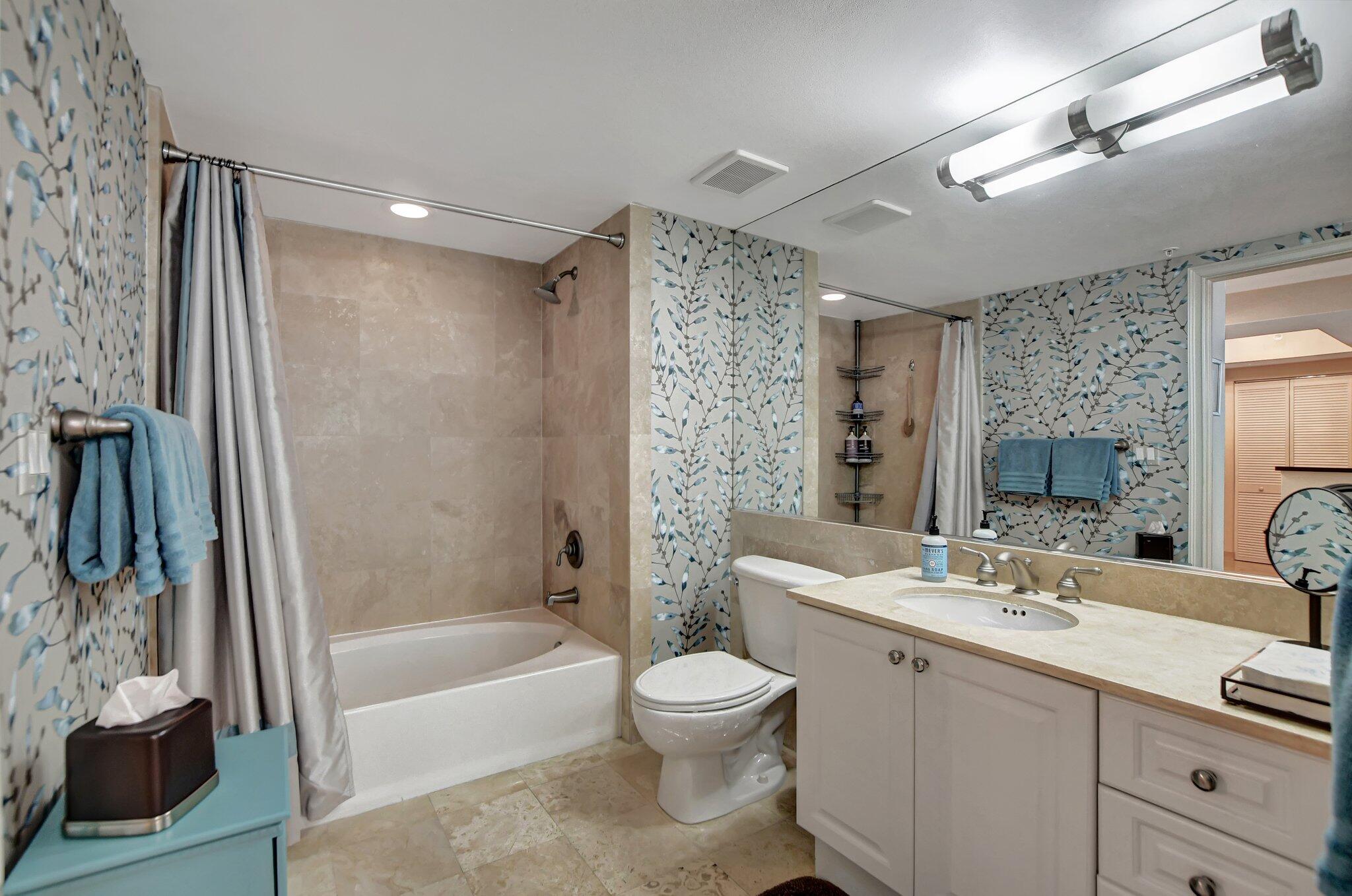 99 Southeast Mizner Boulevard, Unit 738 Boca Raton, FL 33432 - Photo 15 of 36 18-web-or-mls-DSC_0306