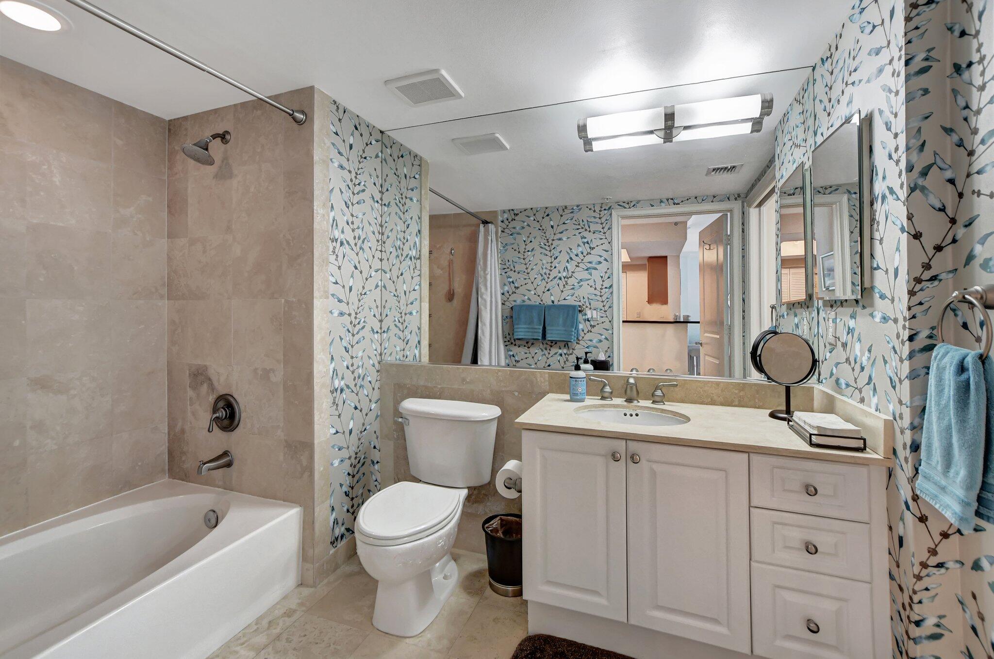 99 Southeast Mizner Boulevard, Unit 738 Boca Raton, FL 33432 - Photo 16 of 36 19-web-or-mls-DSC_0311
