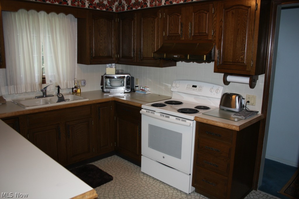 1474 South Hametown Road Akron, OH 44321 - Photo 6 of 25