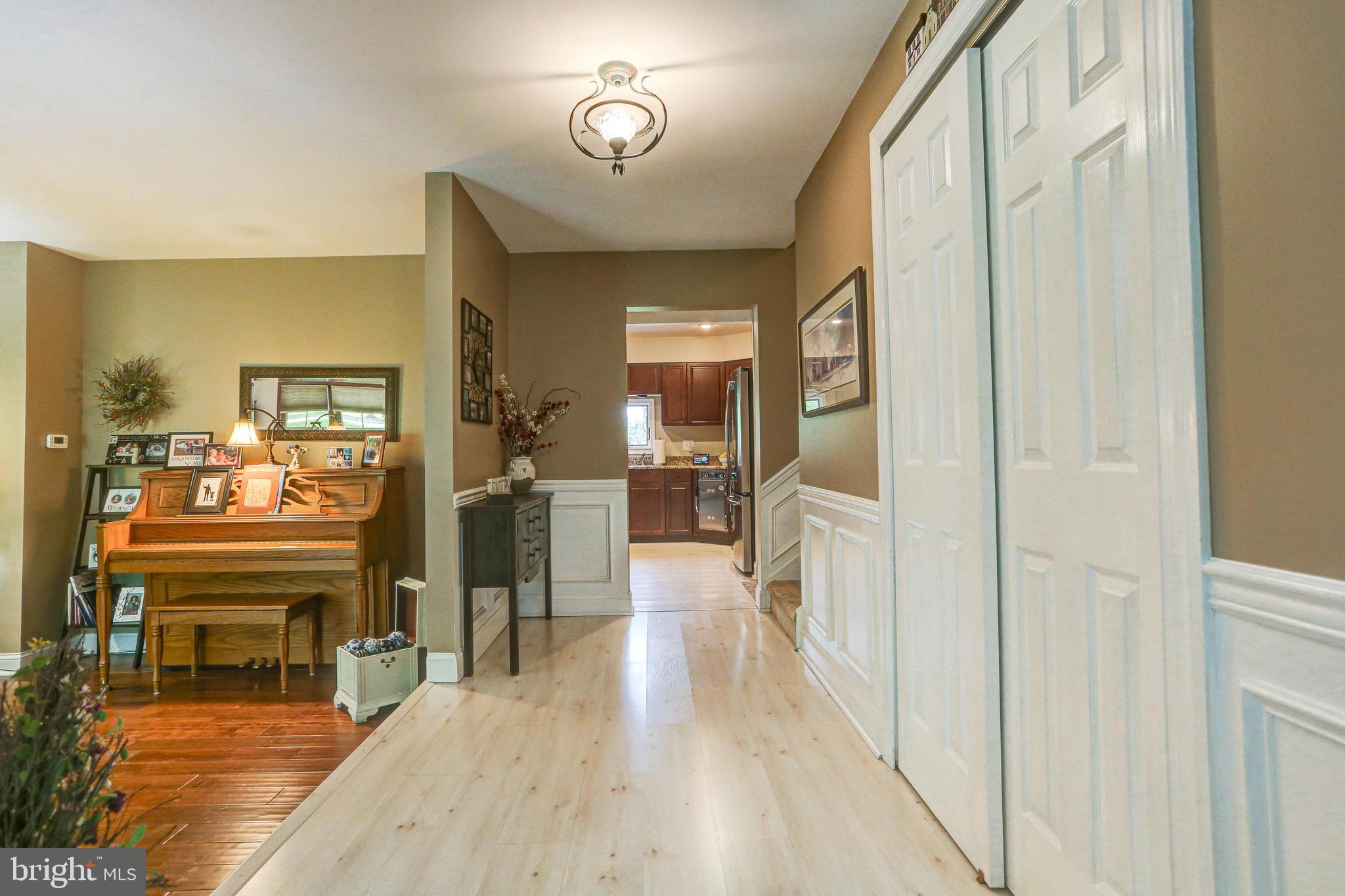 126 Cedar Hill Road Chalfont, PA 18914 - Photo 4 of 64 Foyer