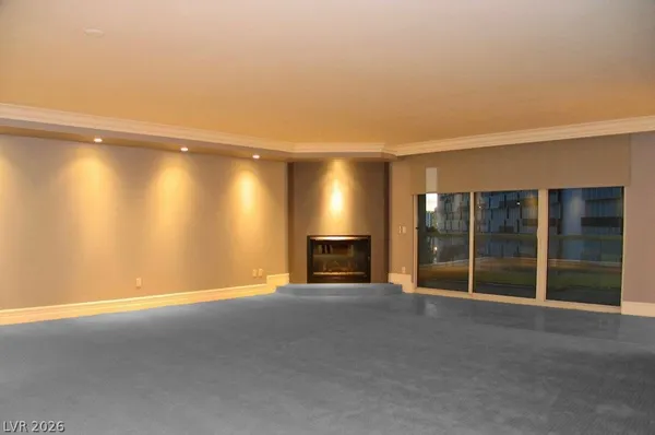 $4,195 | 2747 Paradise Road, Unit 502, Las Vegas, NV 89109