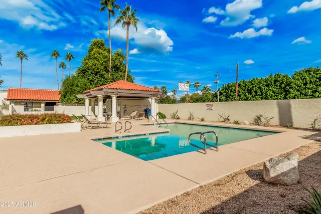 $2,300 | 625 East Northview Avenue, Phoenix, AZ 85020