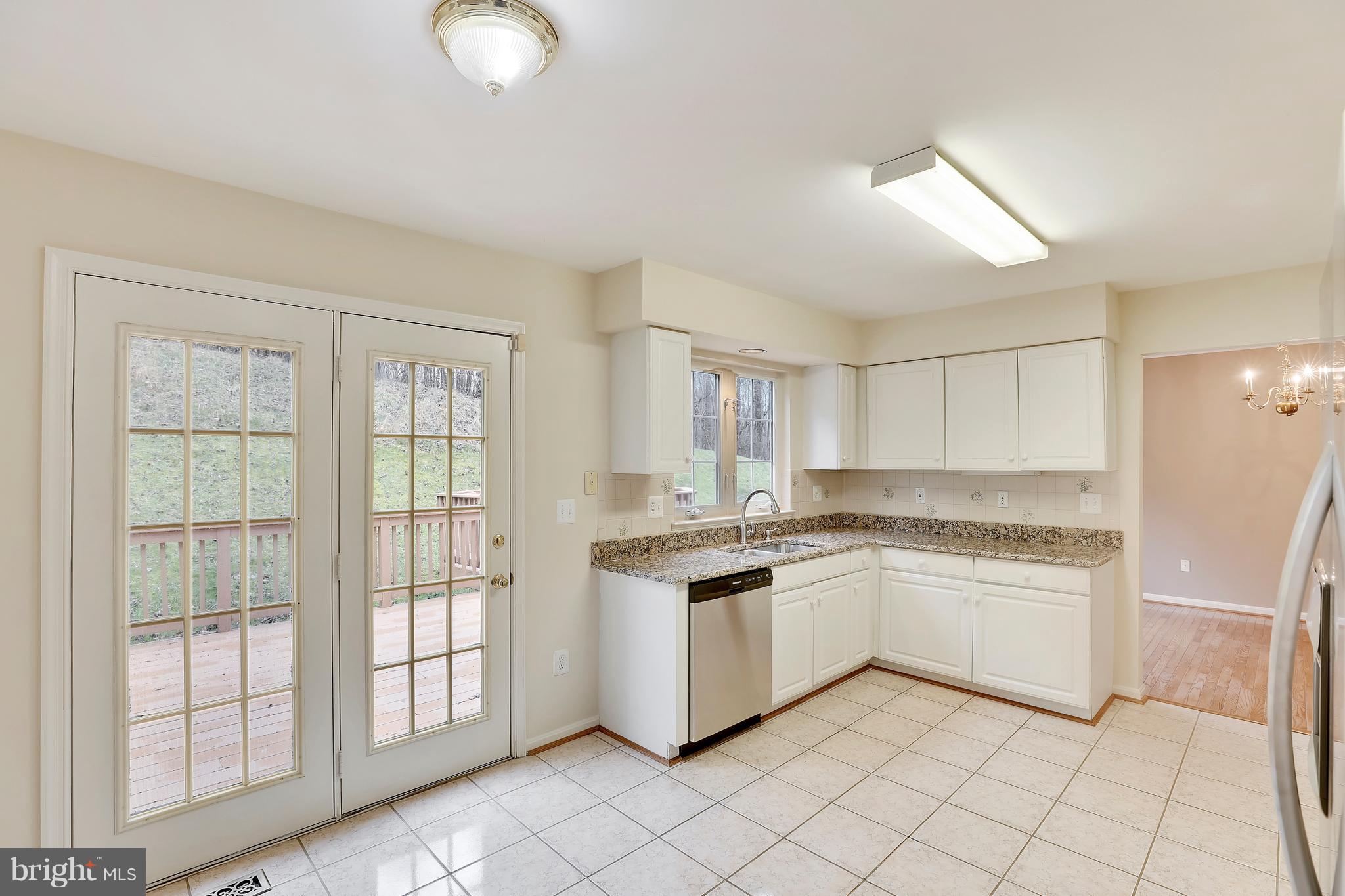 8552 Ellicott View Road Ellicott City, MD 21043 - Photo 10 of 30 Kitchen