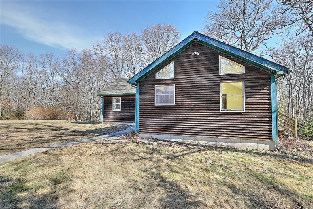 1313 Curtis Corner Road South Kingstown, RI 02879 - Photo 6 of 47