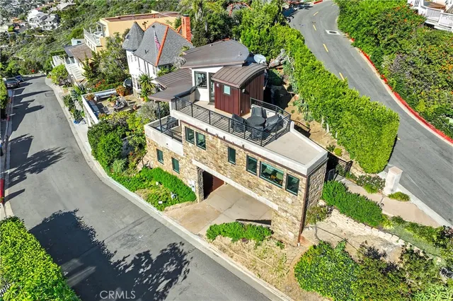 $3,200,000 | 2590 Iris Way, Laguna Beach, CA 92651