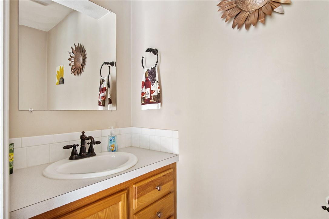 554 Hill Farm Road Coventry, RI 02816 - Photo 14 of 36