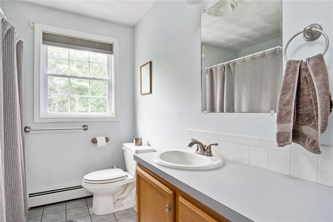 554 Hill Farm Road Coventry, RI 02816 - Photo 23 of 36