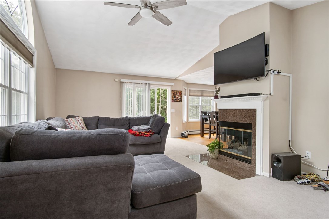 554 Hill Farm Road Coventry, RI 02816 - Photo 10 of 36