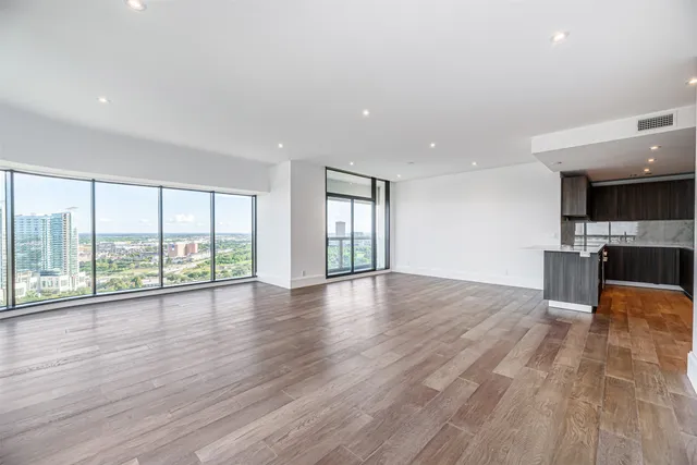 $519,400 | 1701 Hermann Drive, Unit 24B, Houston, TX 77004