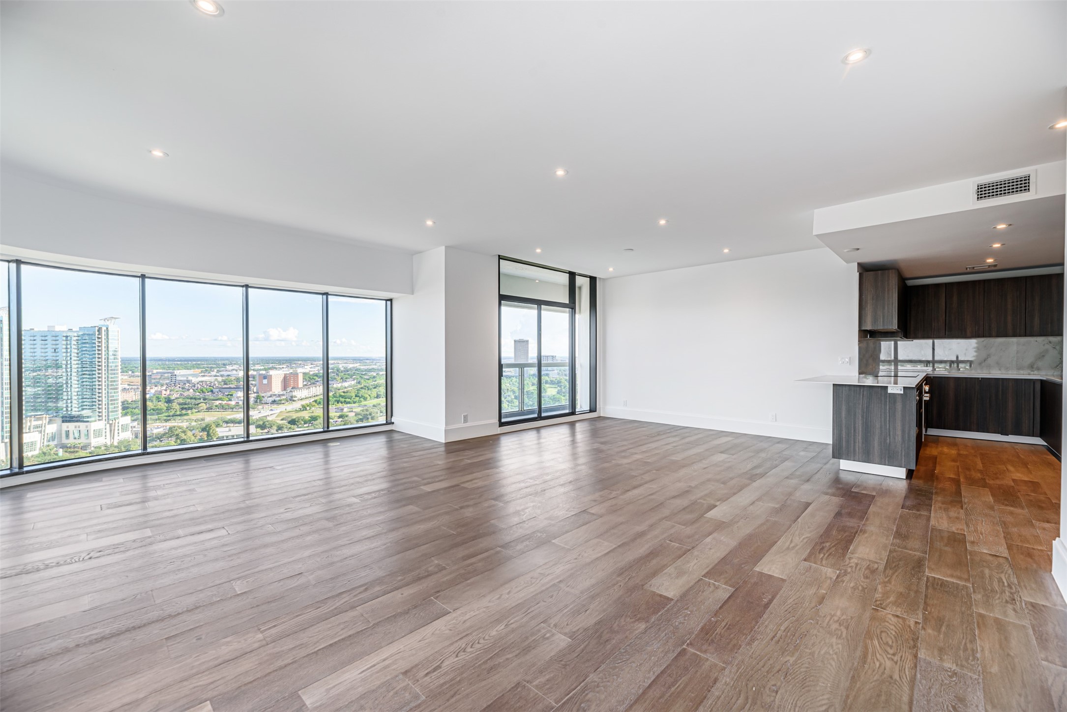 1701 Hermann Drive, Unit 24B Houston, TX 77004 - Photo 20 of 33