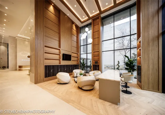 $519,400 | 1701 Hermann Drive, Unit 24B, Houston, TX 77004