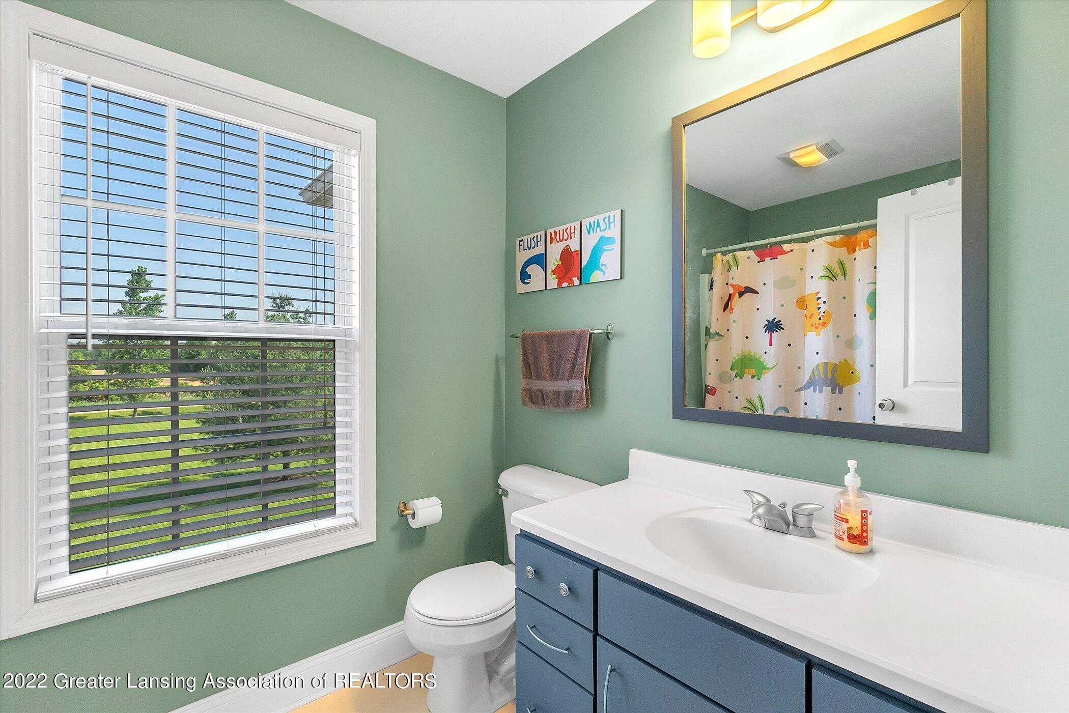 6639 West Chadwick Road Dewitt, MI 48820 - Photo 17 of 36 17-6630-W-Chadwick-Rd-WindowStill-Real-E