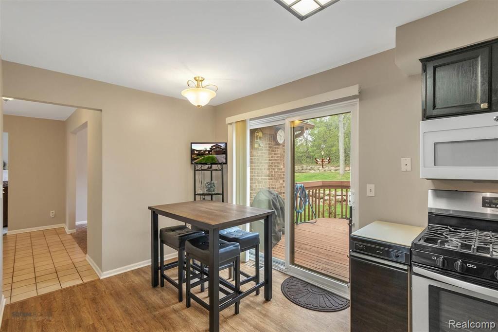 22311 Chelsea Lane Novi, MI 48167 - Photo 15 of 49