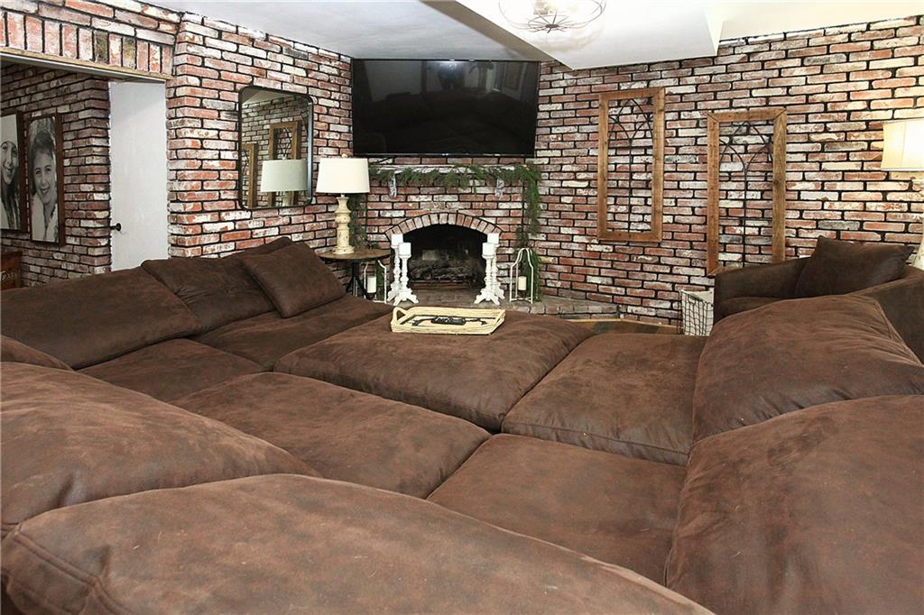 2451 Saunders Station Road Monroeville, PA 15146 - Photo 14 of 24 Gallery Image 14