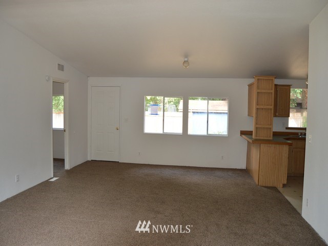 4334 Dyes Inlet Road Northwest Bremerton, WA 98312 - Photo 14 of 25 Gallery Image 14