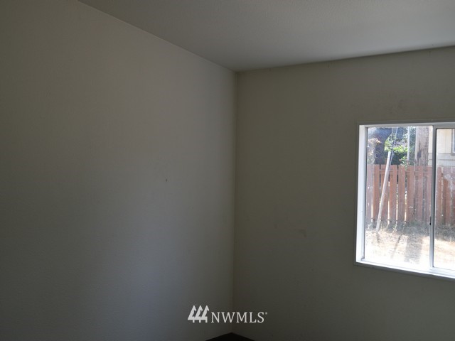 4334 Dyes Inlet Road Northwest Bremerton, WA 98312 - Photo 8 of 25 Gallery Image 8