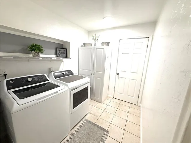 $320,000 | 5515 Northwest 27th Terrace, Gainesville, FL 32653