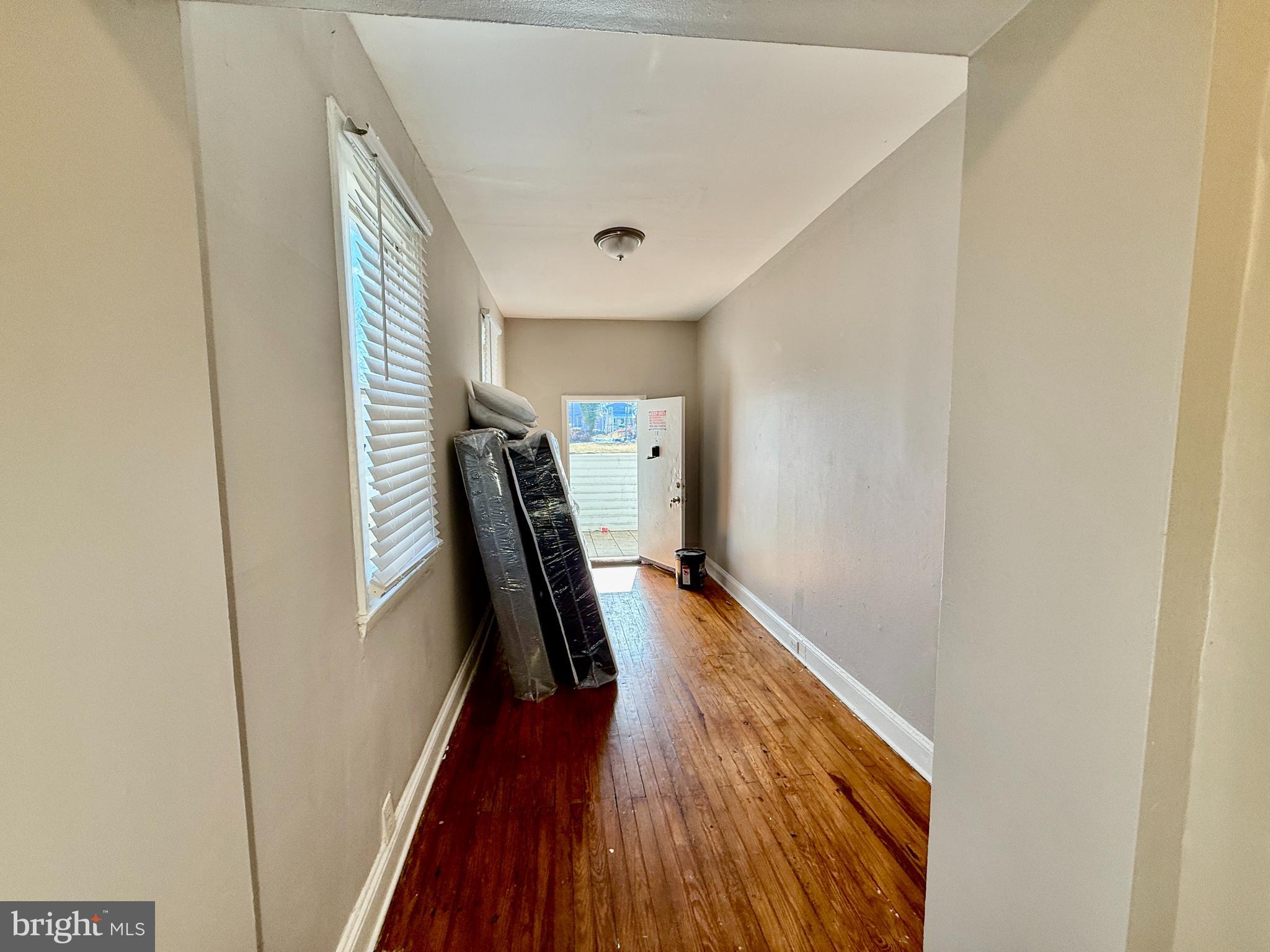 4014 Penhurst Avenue Baltimore, MD 21215 - Photo 5 of 39