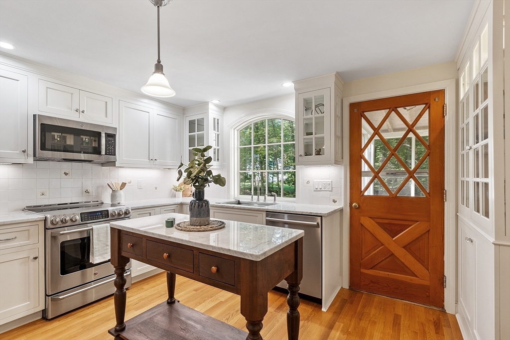 777 Depot Road Boxborough, MA 01719 - Photo 5 of 35