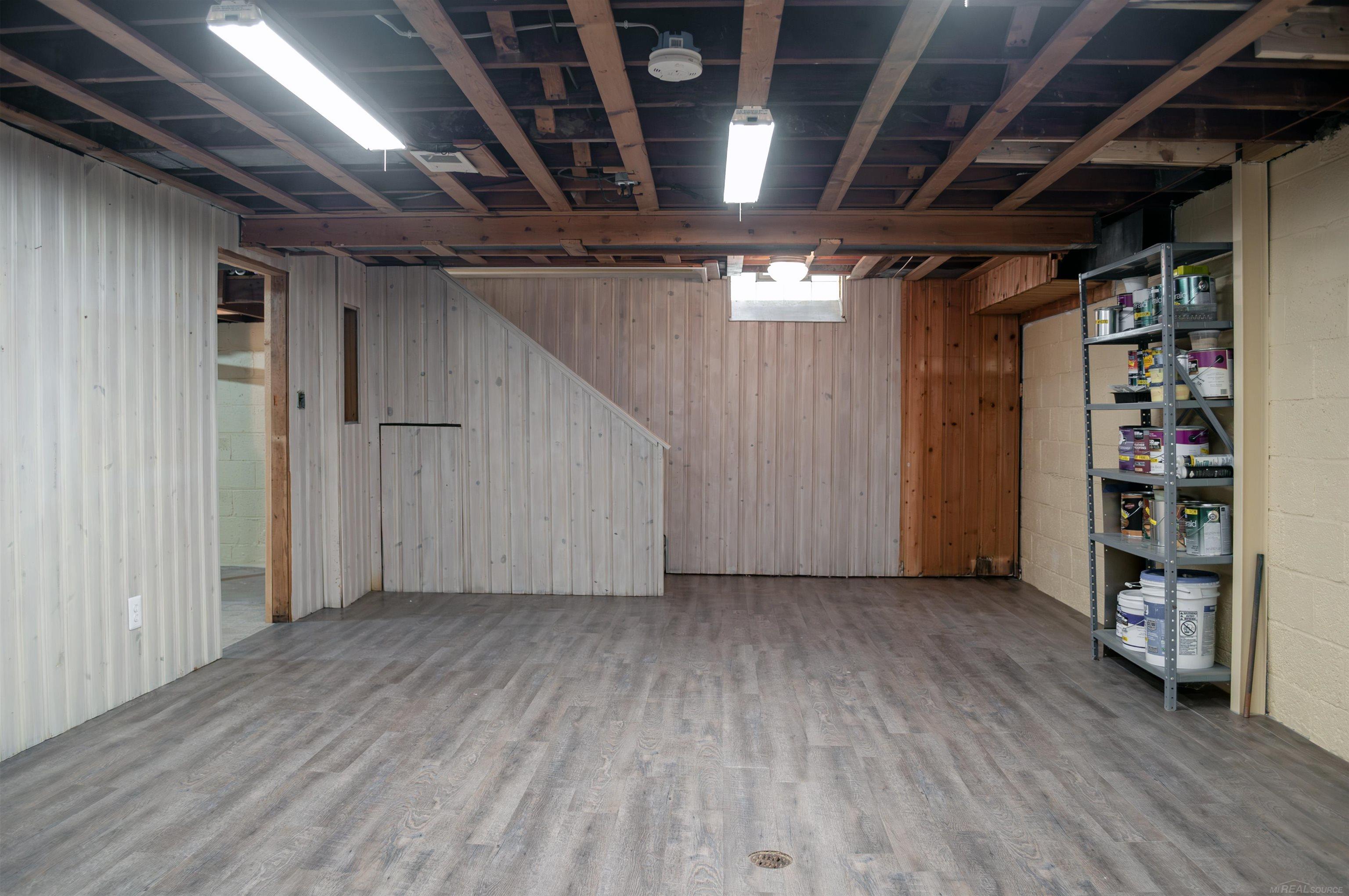 1772 Prestwick Road Grosse Pointe Woods, MI 48236 - Photo 41 of 58