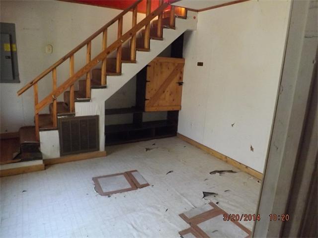 705 Stella Road Prospect, TN 38477 - Photo 5 of 10 a view of entryway with a front door