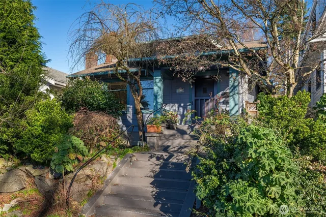 $1,250,000 | 2540 1st Avenue West, Seattle, WA 98119