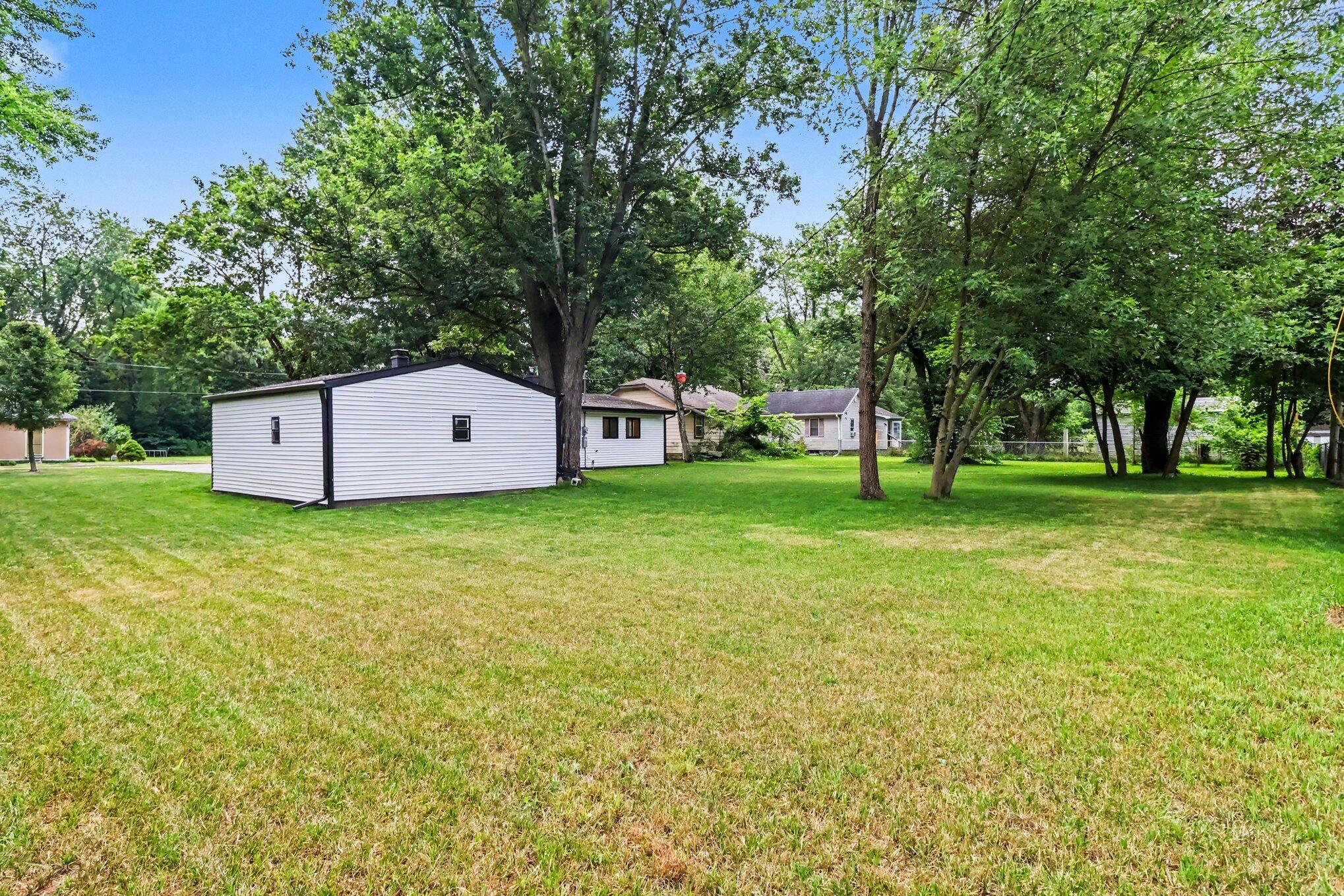 709 11th Street Three Rivers, MI 49093 - Photo 25 of 25 025_file_3830
