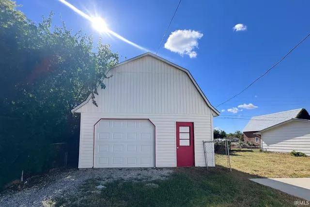 $149,000 | 212 East Hopewell Street, Farmersburg, IN 47850