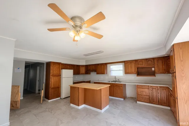 $149,000 | 212 East Hopewell Street, Farmersburg, IN 47850