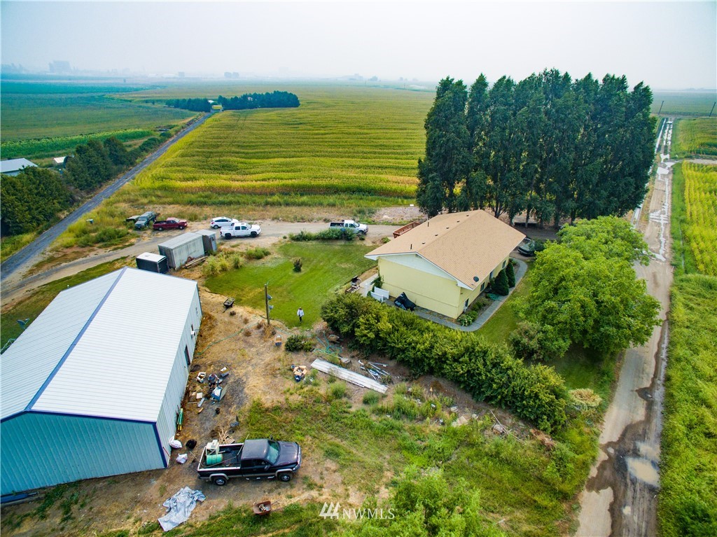 3956 L L.2 Road Northeast Moses Lake, WA 98837 - Photo 6 of 14