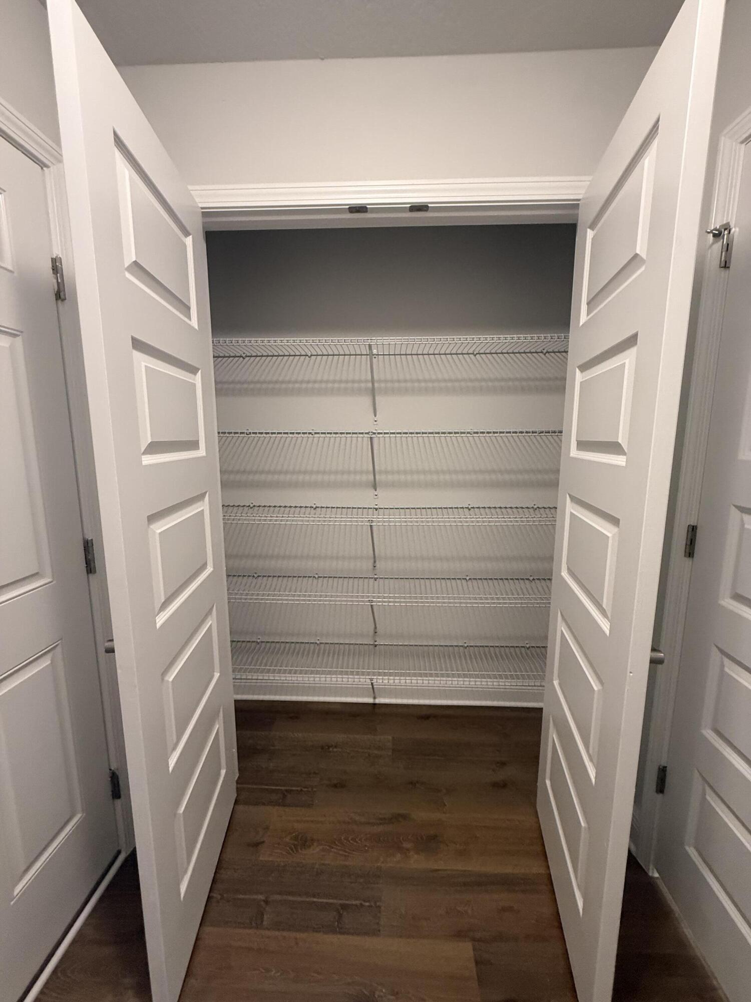 190 Ridgeway Circle Crestview, FL 32536 - Photo 13 of 19 a view of walk in closet