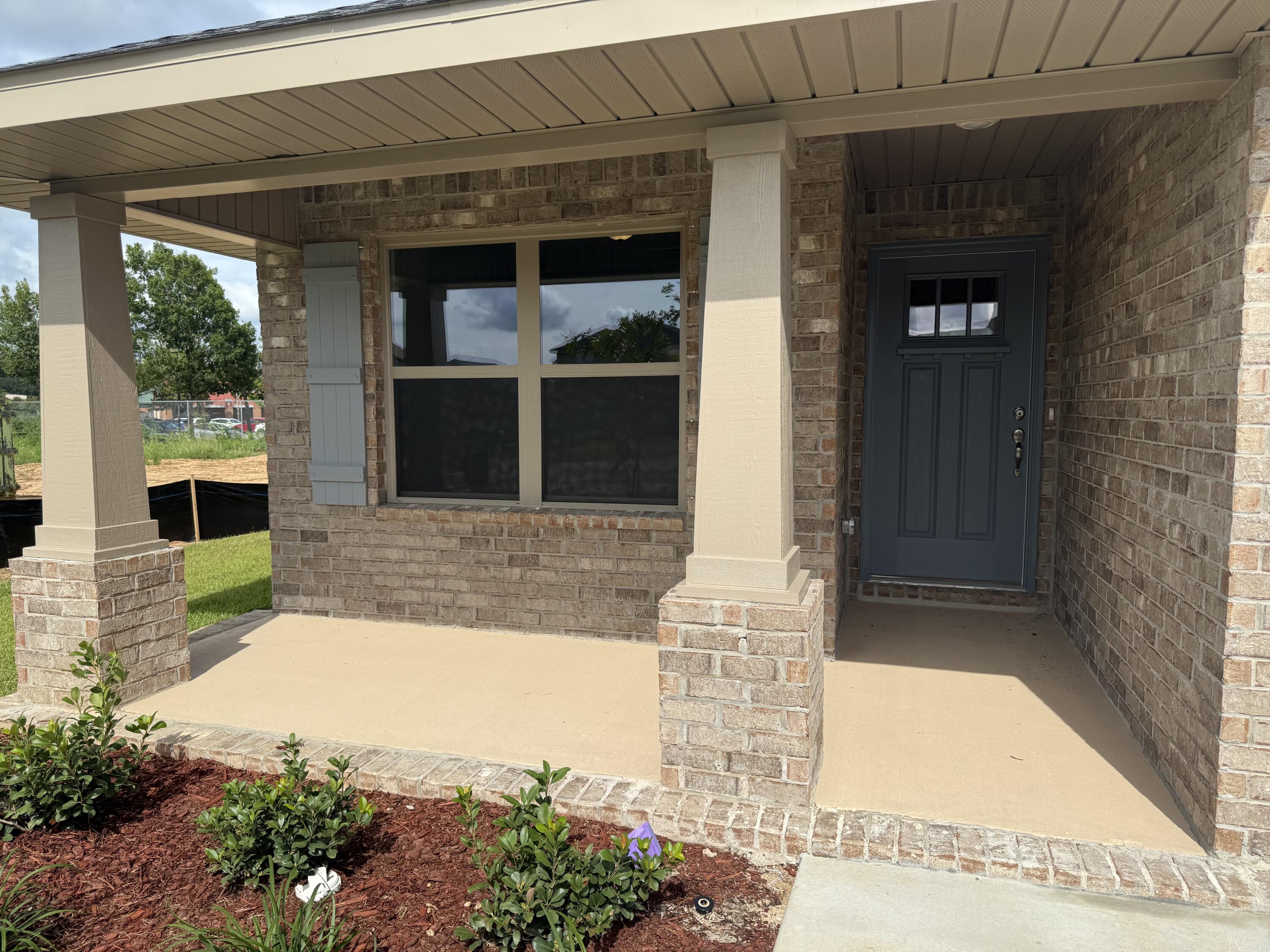 190 Ridgeway Circle Crestview, FL 32536 - Photo 3 of 19 a view of entrance front of house