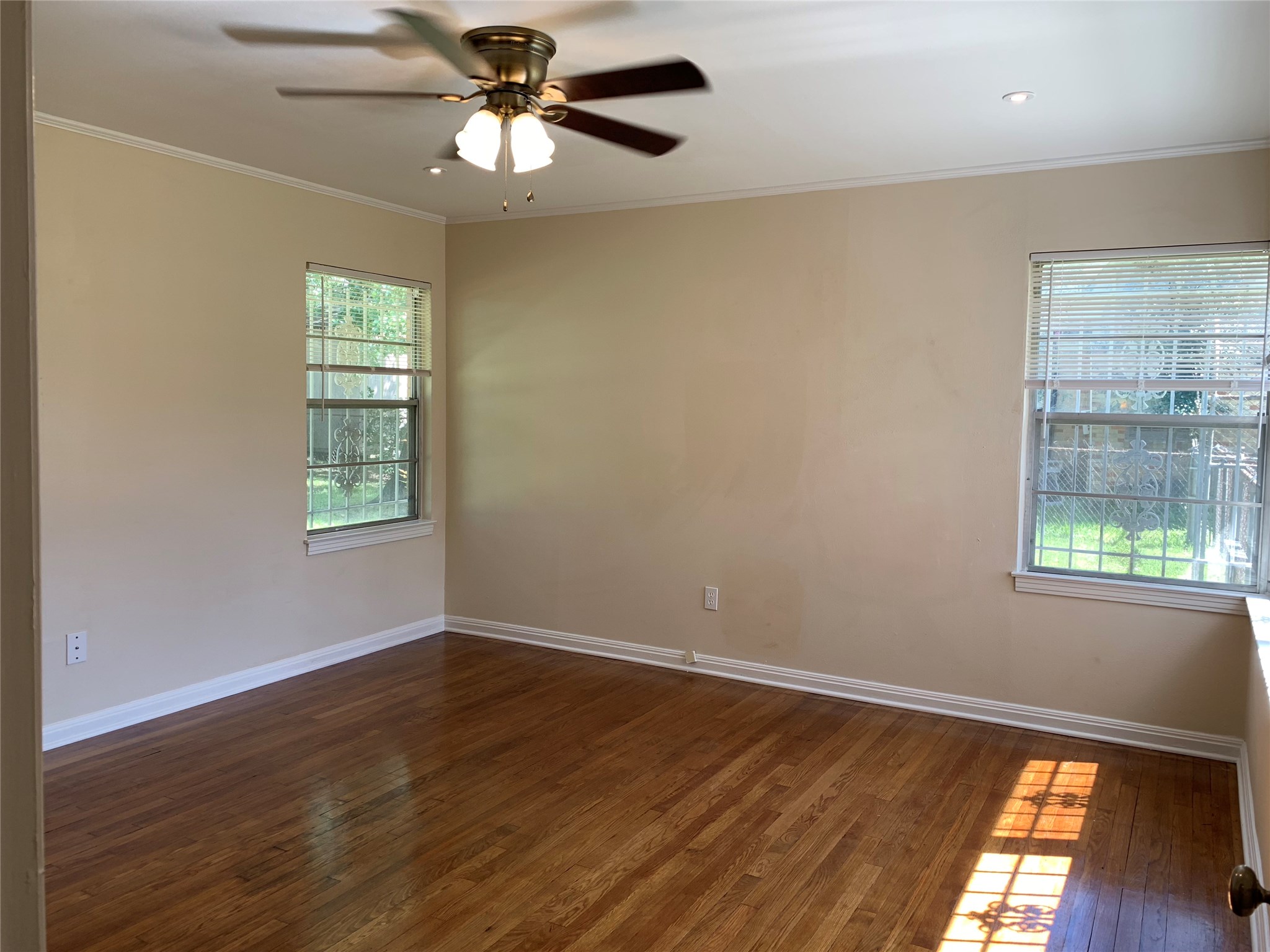 617 Graceland Street Houston, TX 77009 - Photo 11 of 19