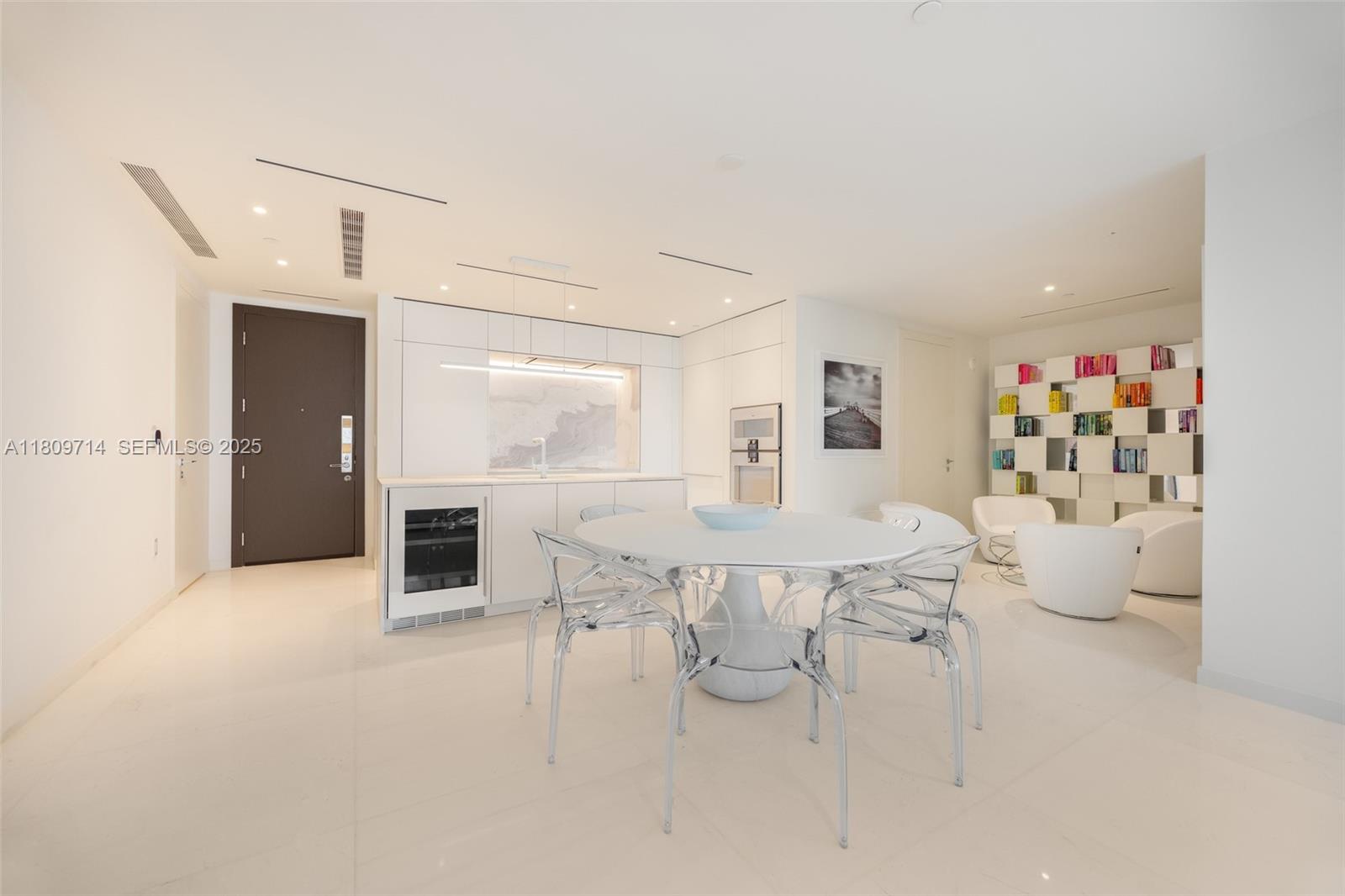 300 Biscayne Blvd Way, Unit 5205W Miami, FL 33131 - Photo 7 of 40 Gallery Image 7