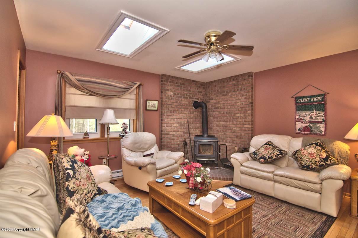 425 Ridge Circle Cresco, PA 18326 - Photo 15 of 58 Family Room