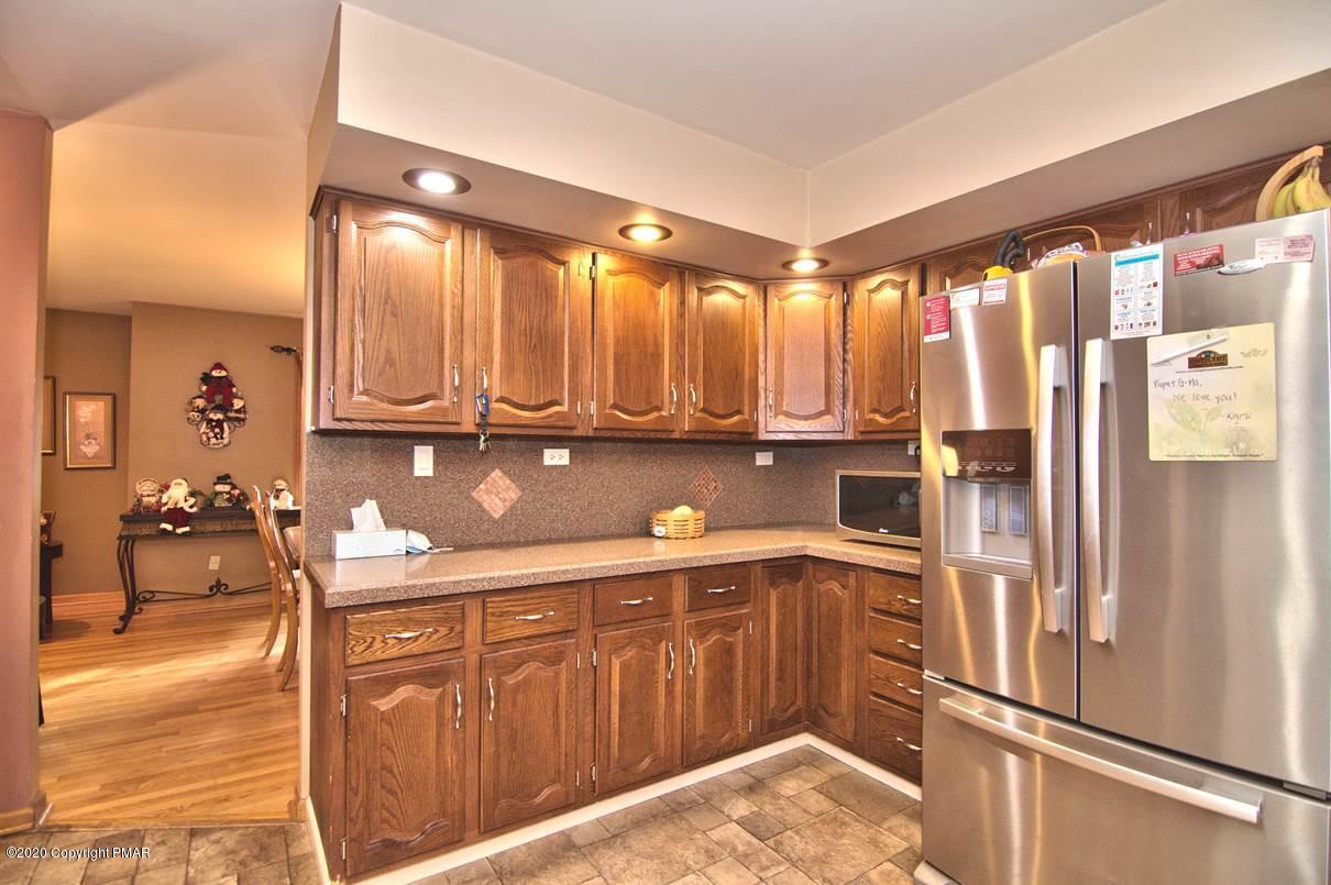 425 Ridge Circle Cresco, PA 18326 - Photo 21 of 58 Kitchen
