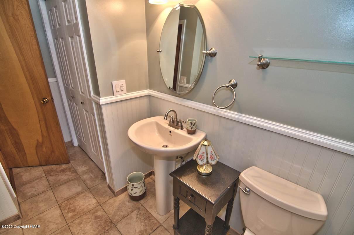 425 Ridge Circle Cresco, PA 18326 - Photo 35 of 58 Main Bath