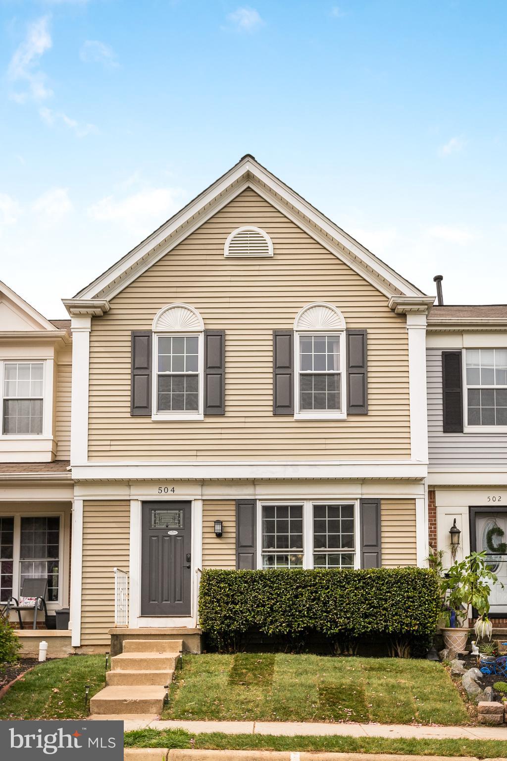 504 Jared Square Northeast Leesburg, VA 20176 - Photo 2 of 40