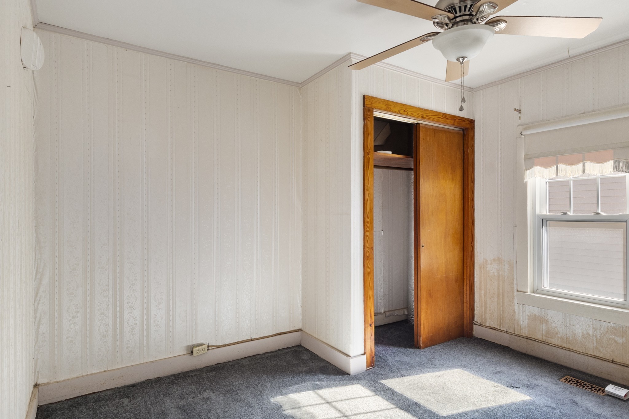 1210 Garton Road Burns, TN 37029 - Photo 27 of 34 a view of a hallway with a chandelier fan