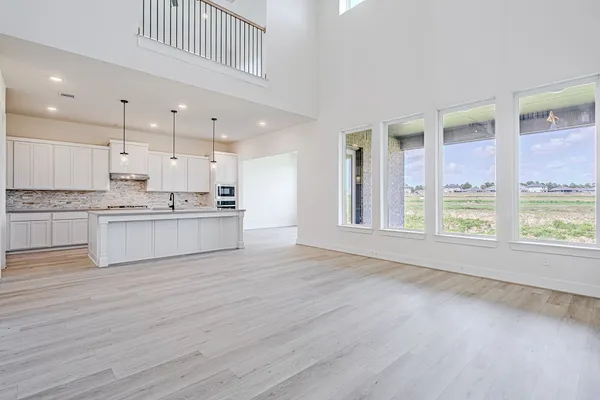 $639,990 | 153 Peninsula Point Drive, Montgomery, TX 77356