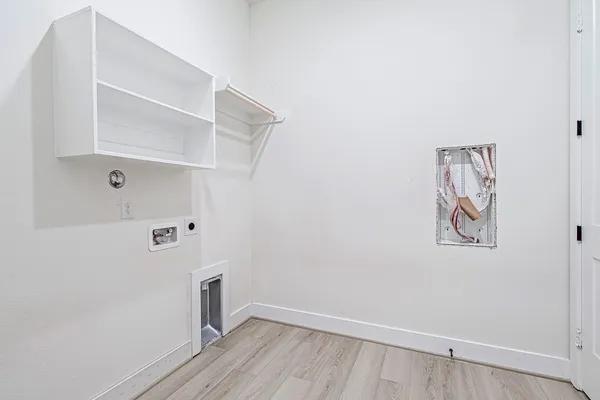 $639,990 | 153 Peninsula Point Drive, Montgomery, TX 77356