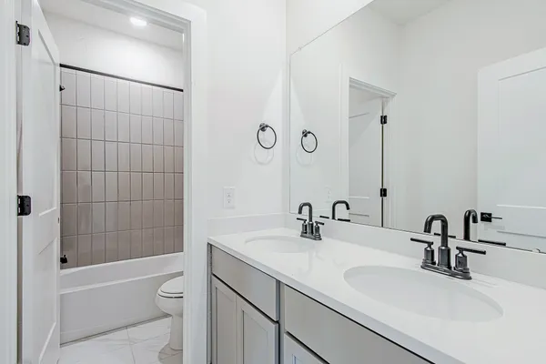 $639,990 | 153 Peninsula Point Drive, Montgomery, TX 77356