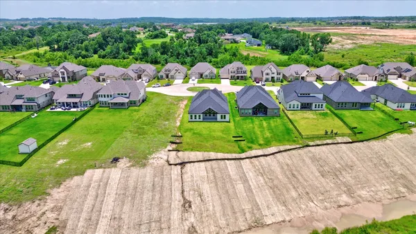 $639,990 | 153 Peninsula Point Drive, Montgomery, TX 77356