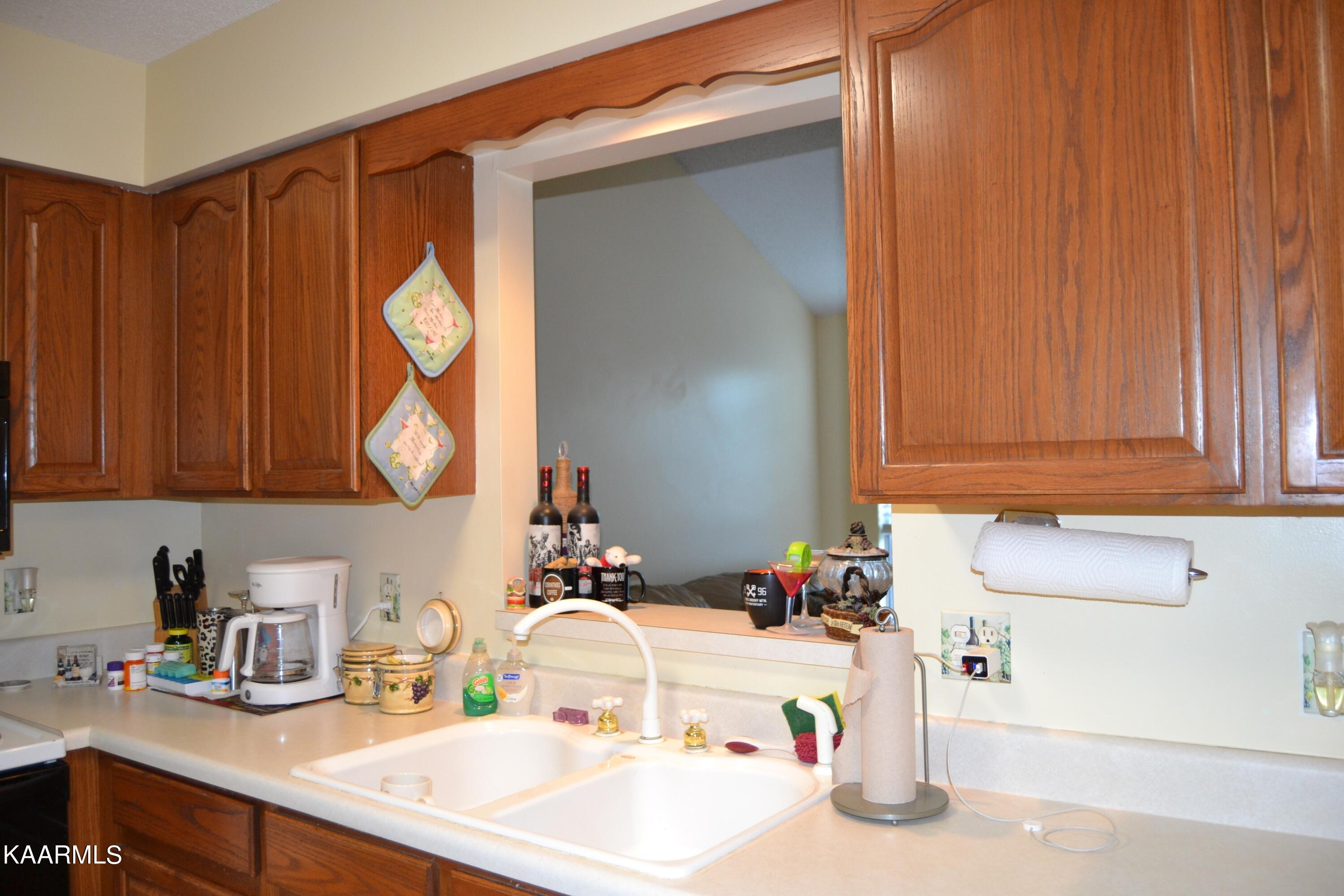 8036 Stablegate Way Powell, TN 37849 - Photo 4 of 8 Kitchen window