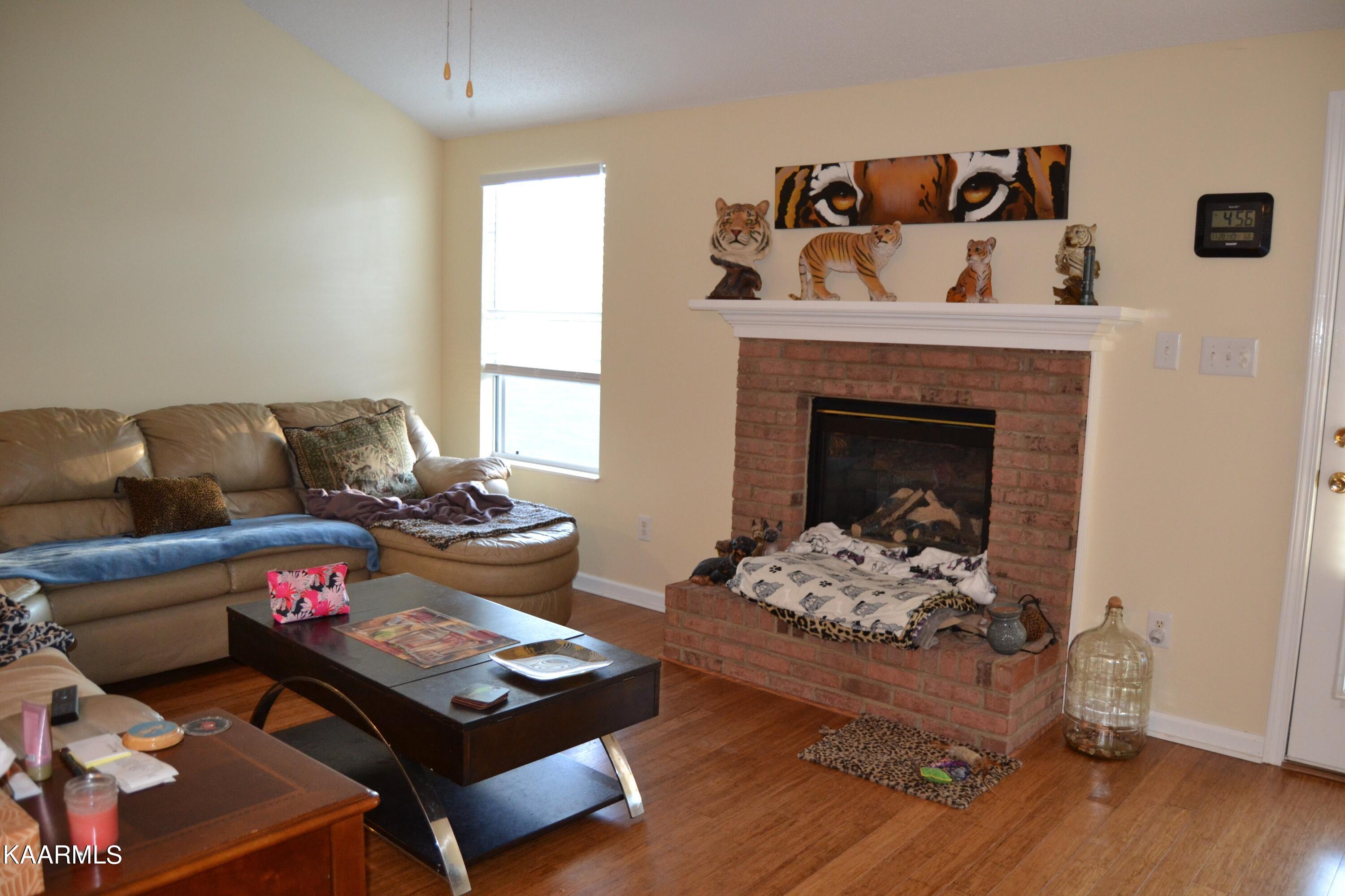 8036 Stablegate Way Powell, TN 37849 - Photo 6 of 8 Living room