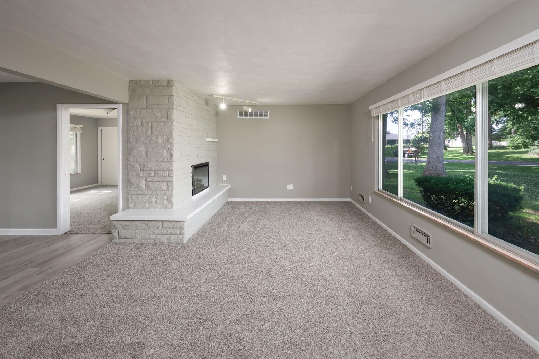 9637 Manor Woods Road Fort Wayne, IN 46804 - Photo 3 of 41
