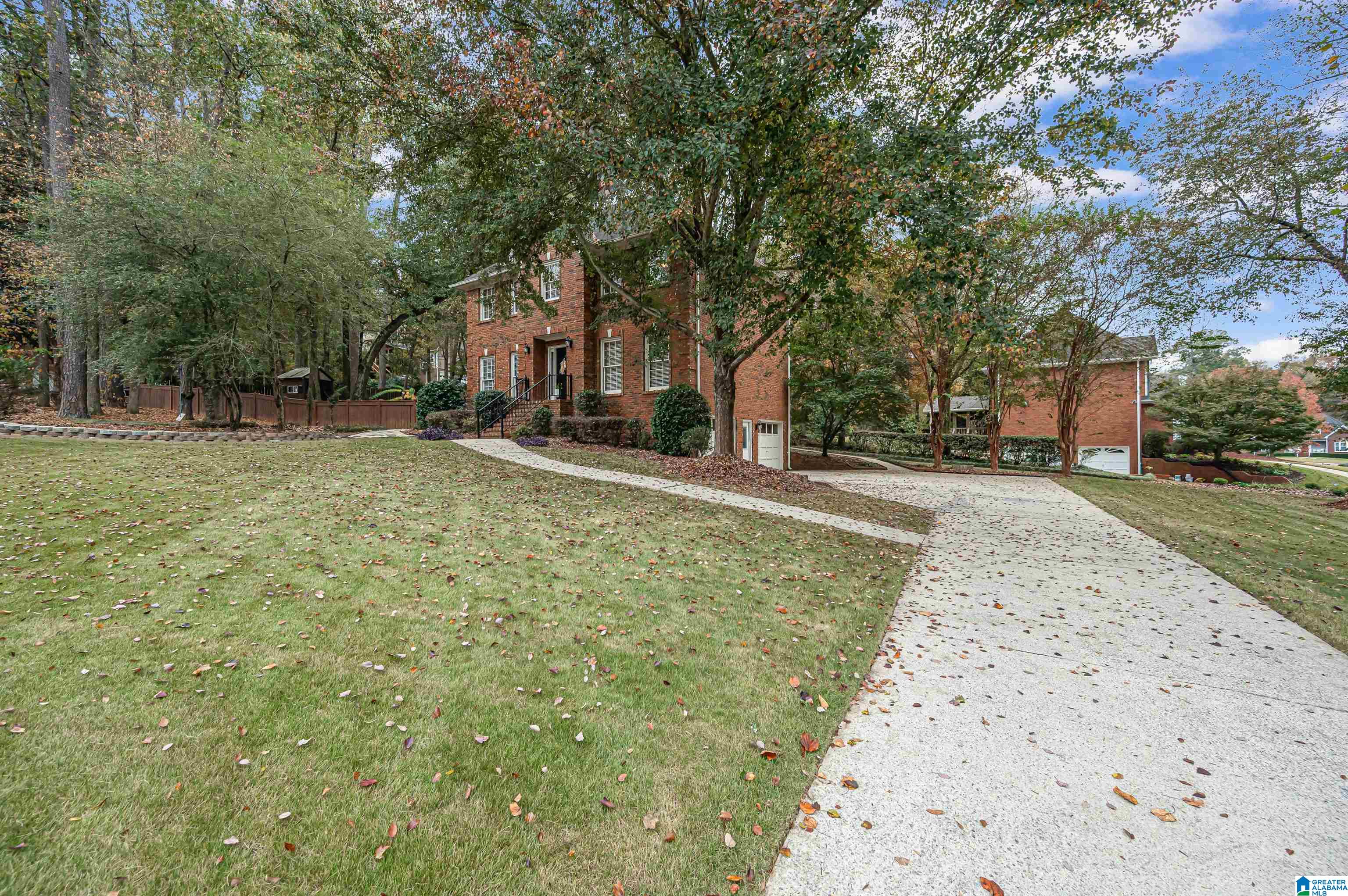 5164 Valleybrook Circle Birmingham, AL 35244 - Photo 3 of 52
